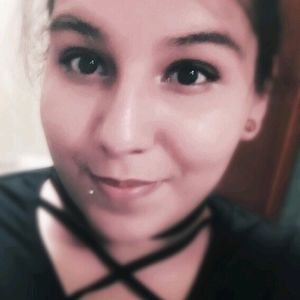 Meet your Posher, Daniela